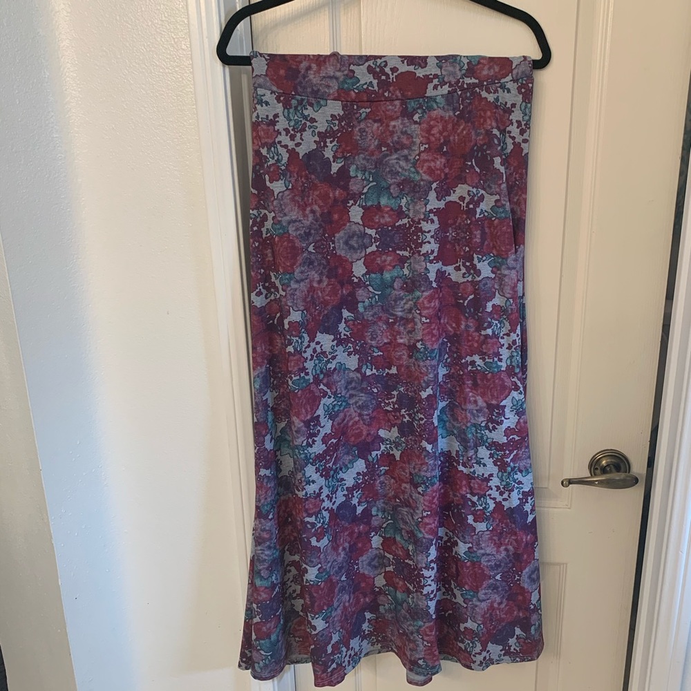 EUC medium maxi skirt -worn once